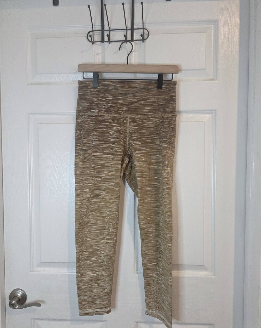 Aerie OFFLINE The Hugger Legging - Hi-Rise, Short Inseam. (Size Large) - Picture 2 of 11